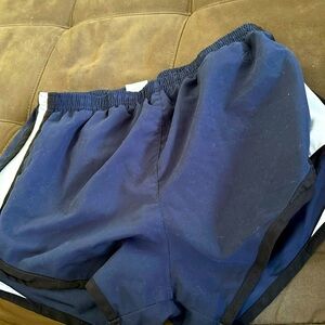 Gym shorts L
